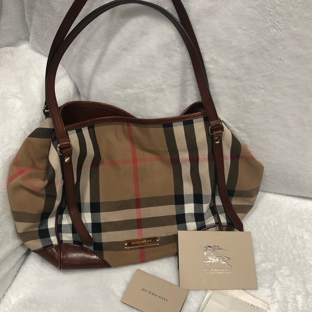 Authentic Burberry Canterbury Purse